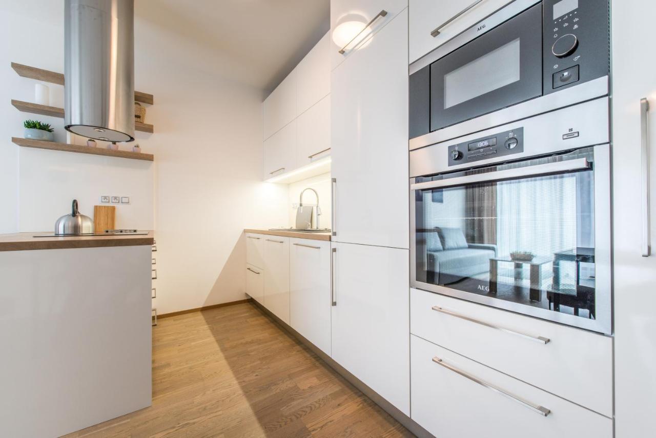 Mozart Central Apartments With Garage Praag Buitenkant foto